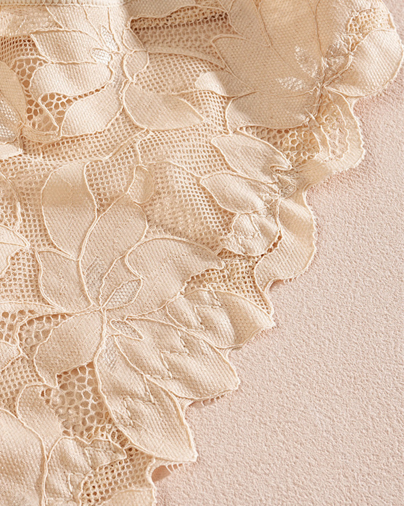 Halbtransparente Damen-Spitzenunterhose