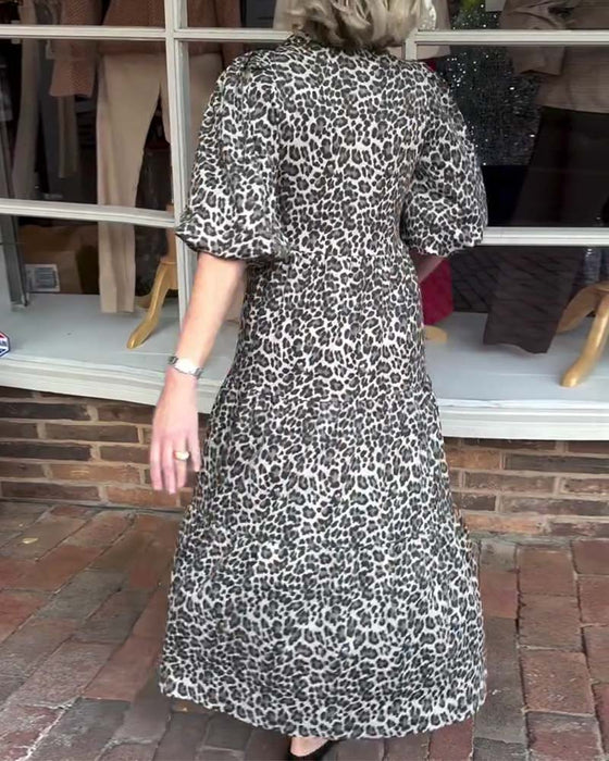 Kleid kurzärmlig Leopardenprint A-Linie