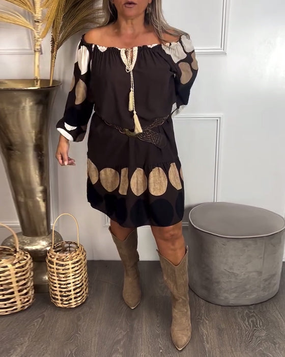 Kleid Mit Quastenknoten Und Punkten