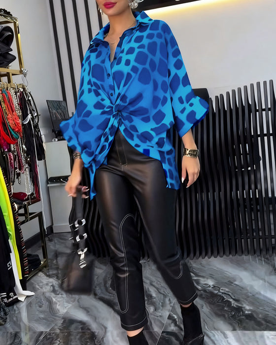 Temperamentbluse mit revers-leopardenmuster