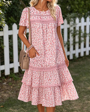 Kleid Rundhals Blumig Gestuft