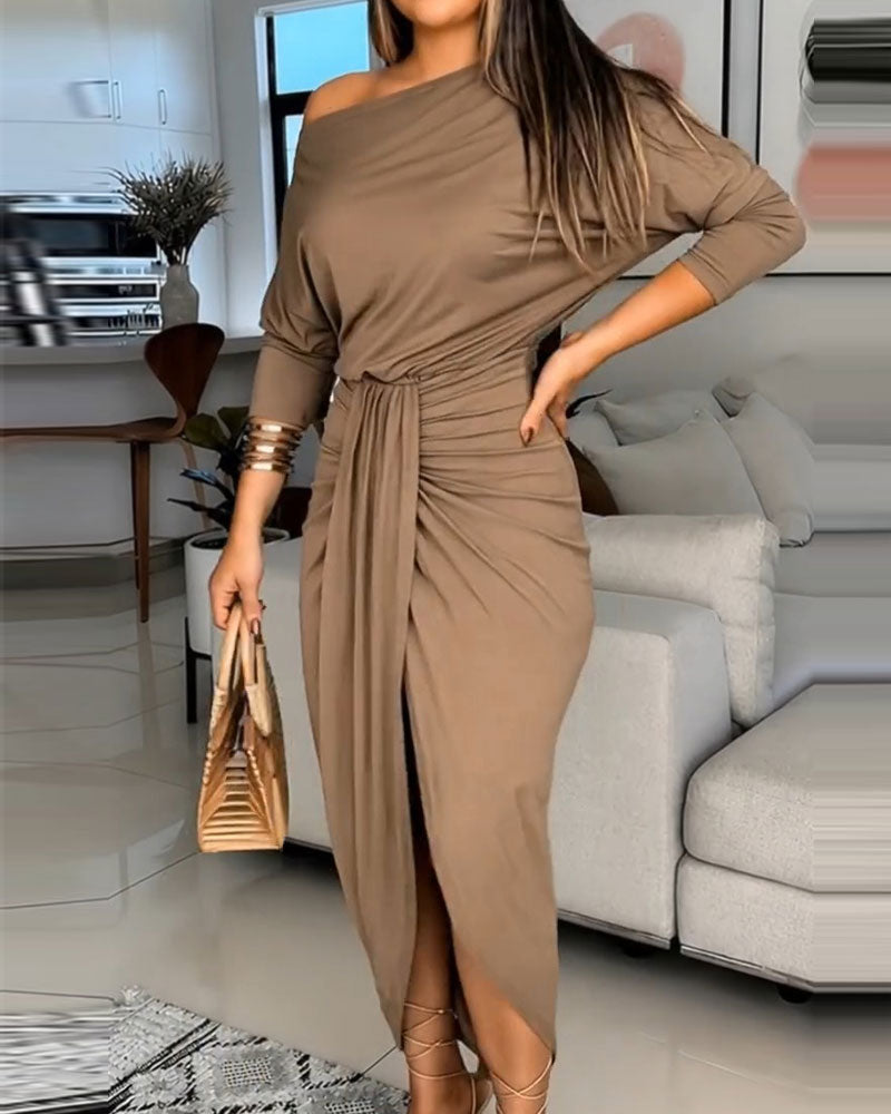 Kleid Ein-Schulter Fledermausärmel Hohe Taille Schlitz