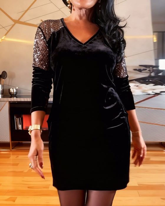 Modisches, langärmeliges Samtkleid mit Patchworkmuster