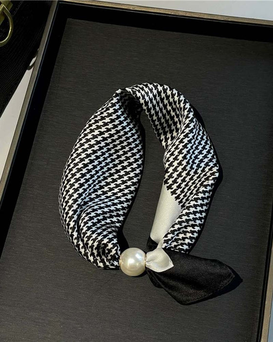 Müheloser Glamour: Perlenkettenschal 🧣