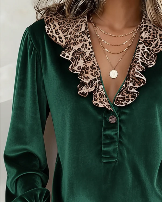Oberteil V-Ausschnitt Knopf Rüsche Leopard