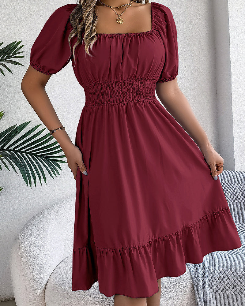 Kleid Quadratischer Ausschnitt Tailliert Rüsche A-Linie