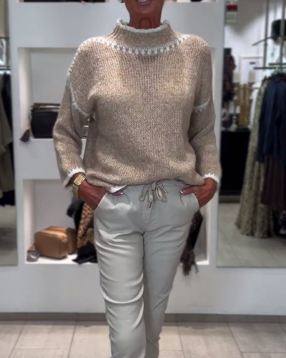 vielseitiger Pullover mit hohem Kragen und Kontrastfarben