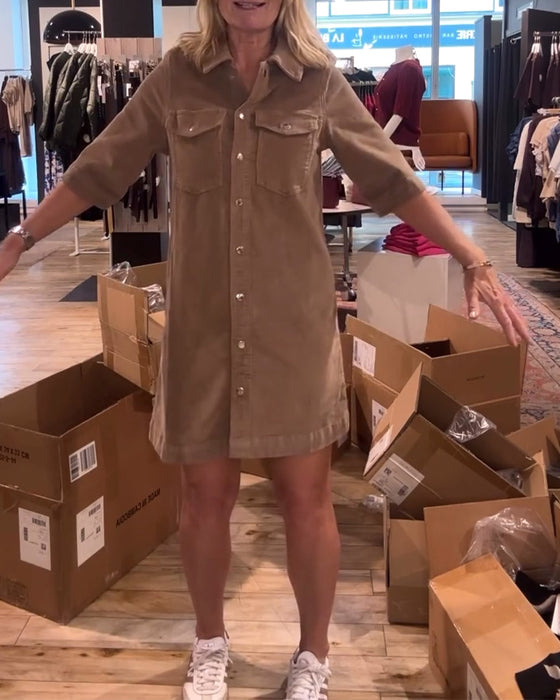 Kleid Mit Halben Ärmeln In Unifarbe