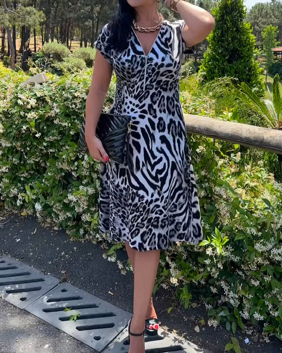 Kleid v-ausschnitt reißverschluss leopardmuster