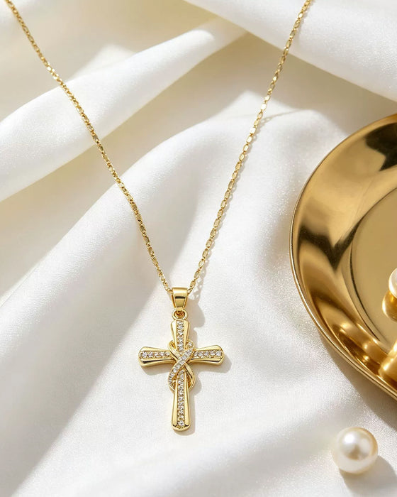 ✝️ Damen Halskette mit funkelndem Kreuzanhänger – Elegantes gedrehtes Design für Alltag & besondere Anlässe