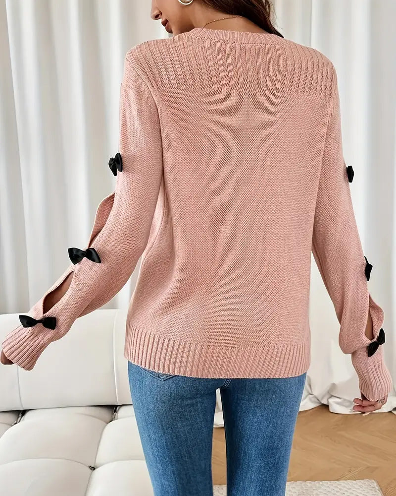 Langärmeliger Pullover mit Schleife und Rundhalsausschnitt