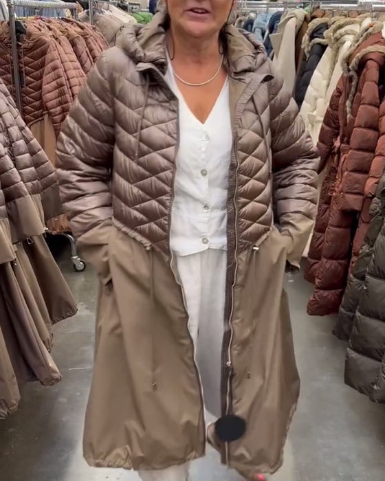 lange gesteppte Jacke mit Kapuze