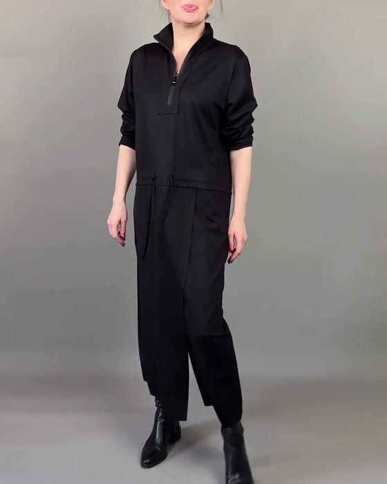 Kleid Mit Reißverschlusskragen Und Modischem Ambiente