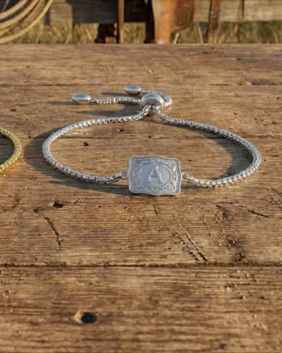 Armband Geprägter Buchstabe