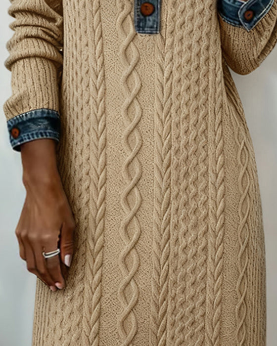 Kleid mit Kragen aus Denim, Zopfmuster-Strick und Patchwork