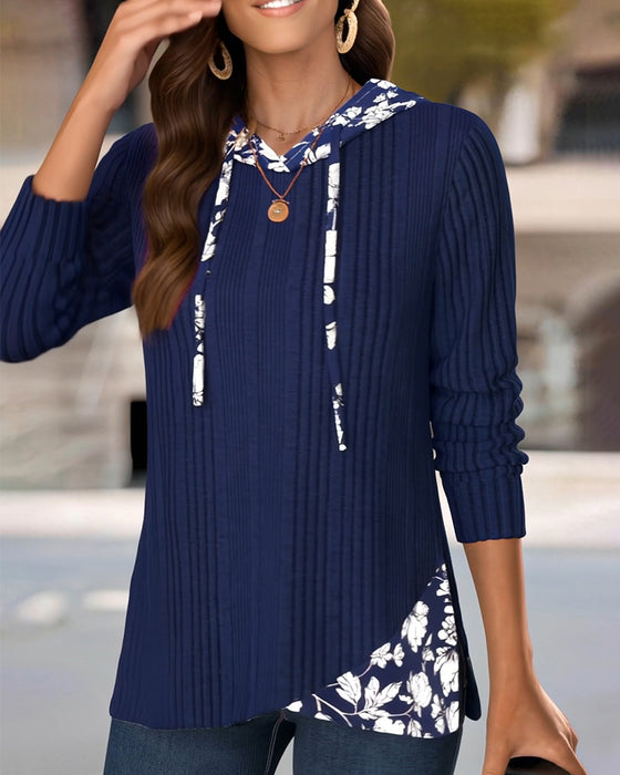Kapuzenpullover mit Patchwork- und Blumenmuster