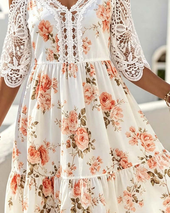 Kleid V-Ausschnitt Spitze Patchwork Blumig Kalte Schulter