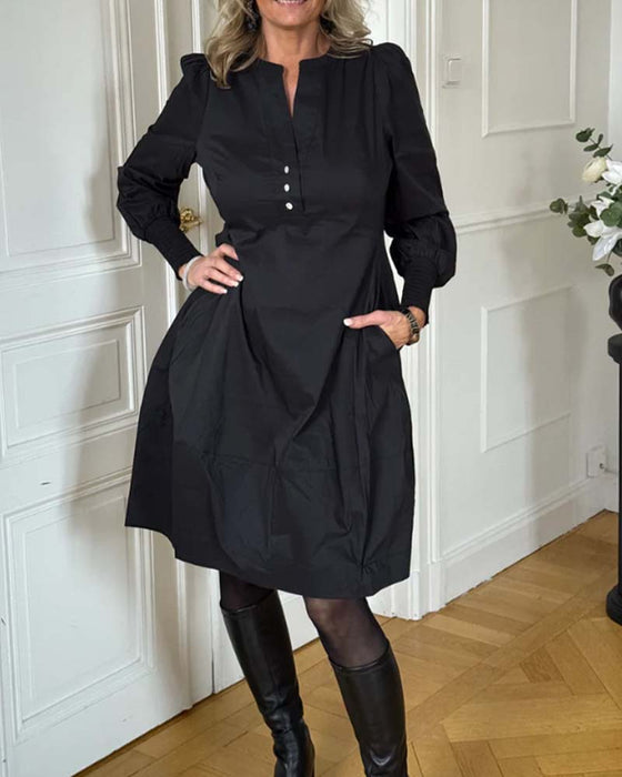 Mode Kleid Mit V-Ausschnitt Und Stilvollem Gefühl