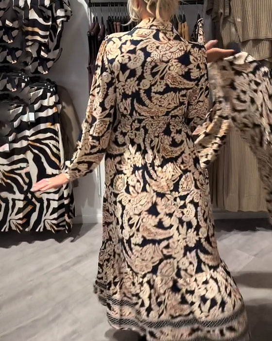 Modisches Kleid Mit Kragen Und Print