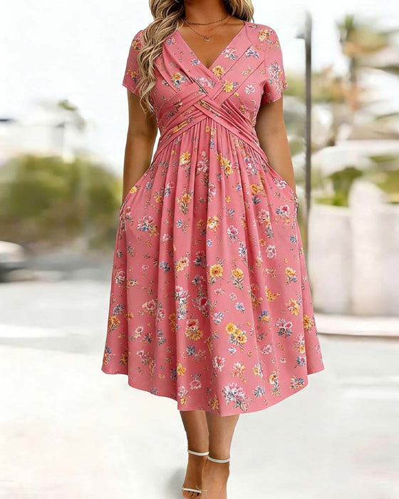 Kleid Blumig Twist Kurzer Ärmel