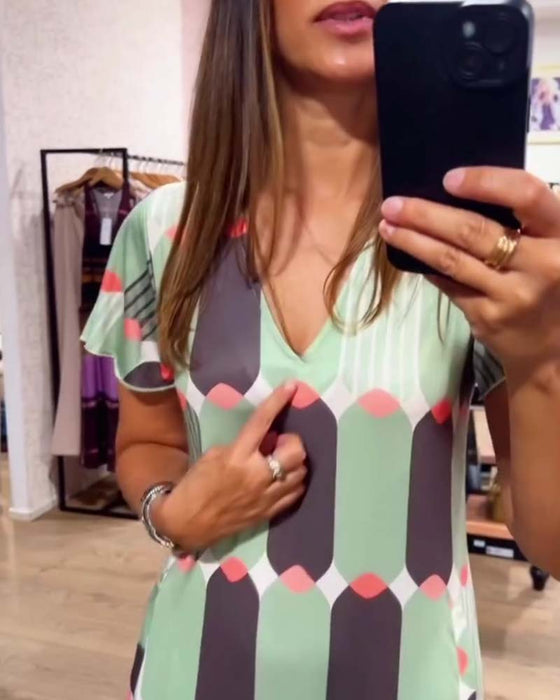 Kleid V-Ausschnitt Kurzarm Weiter Rock