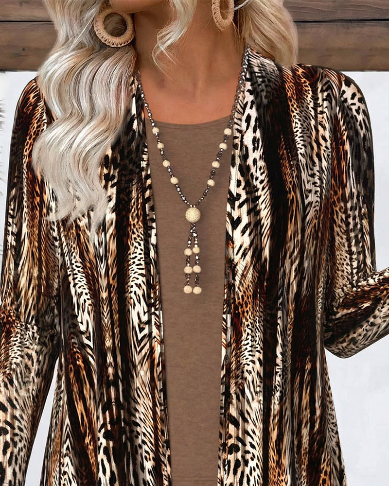 Top Mit Faux Zwei-Teiligem Design, Leopardenmuster-Panelierung Und Chicem Ambiente