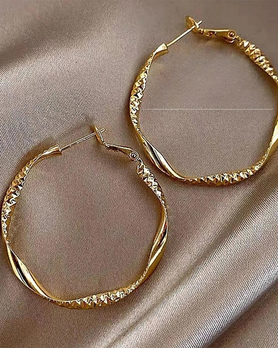 Minimalistisch Unregelmäßig Gedrehter Ring Ohrringe Elegant Texturiertes Design
