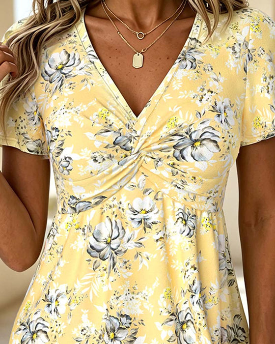 T-Shirt V-Ausschnitt Twist Blumig Kurzer Ärmel