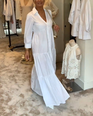 Kleid mit Knöpfen und Revers