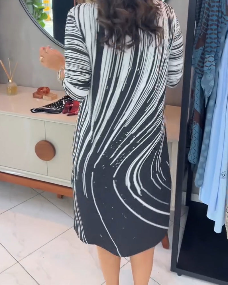 Kleid Wellenmuster V-Ausschnitt