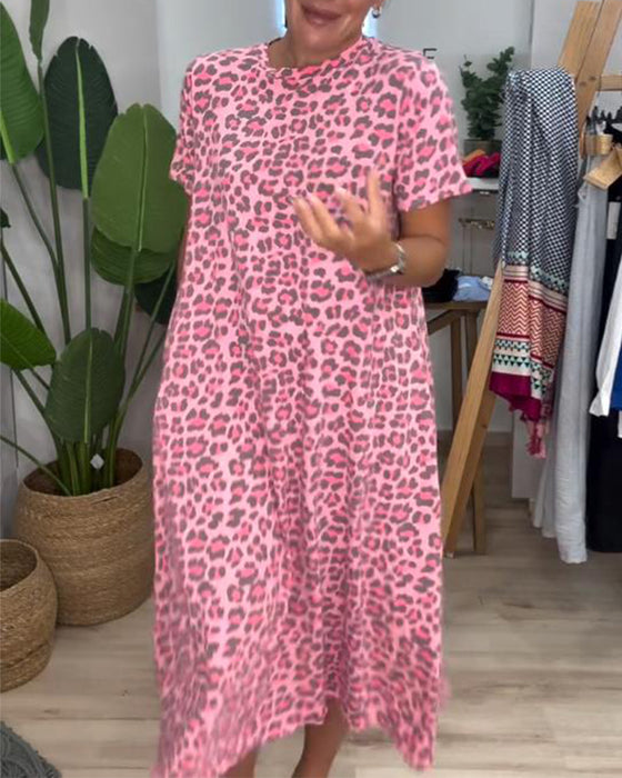 Kleid Kurzärmelig Rundhals Leopardenmuster