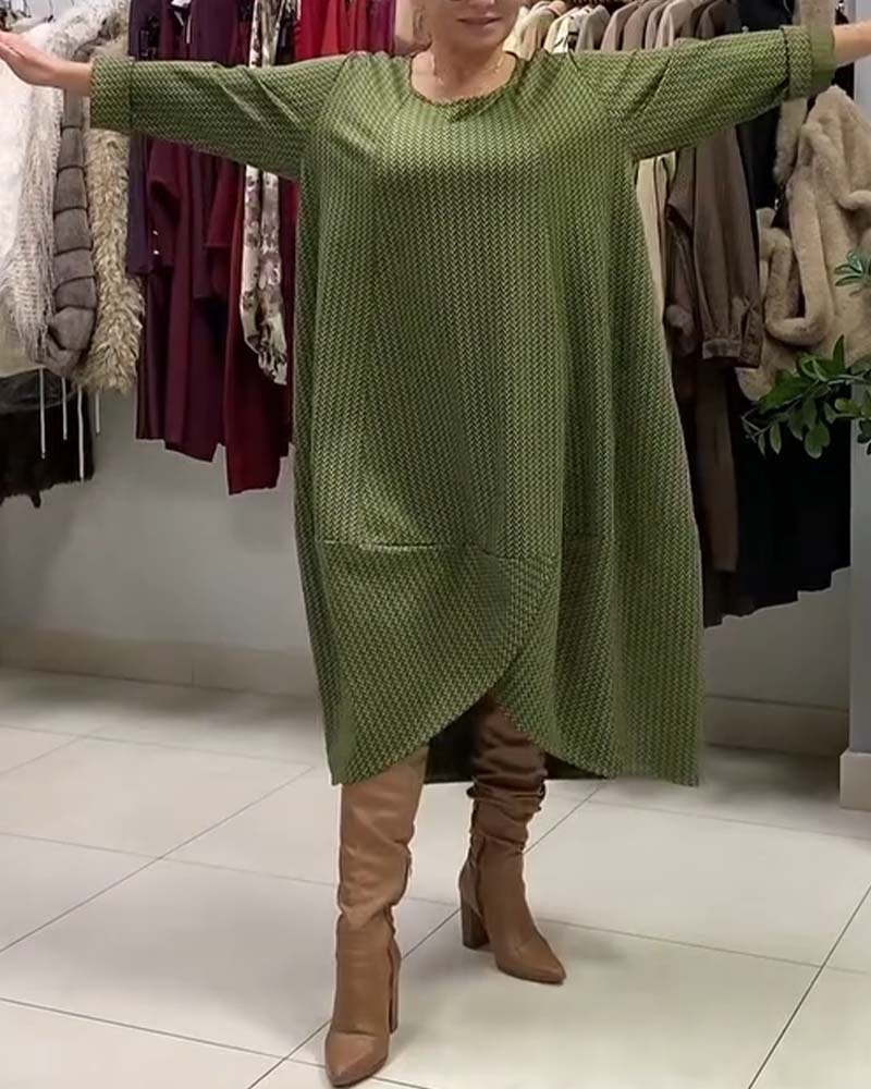 Kleid mit Rundhalsausschnitt in Übergröße und weiter Passform