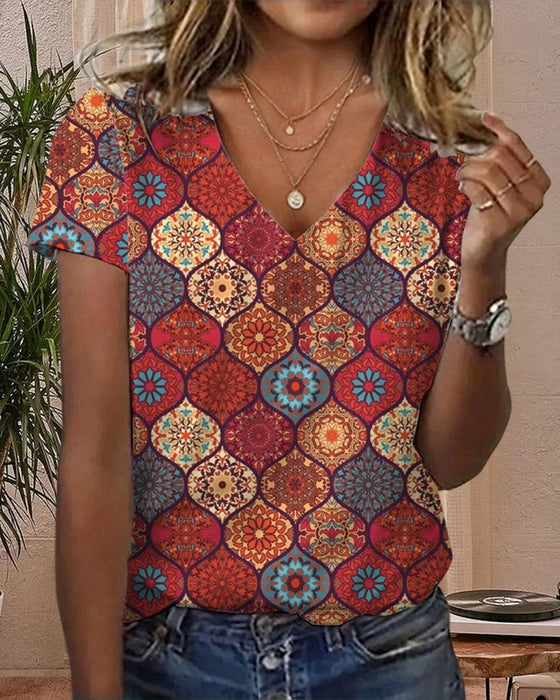V - Hals T - Shirt Mit Retro Druck
