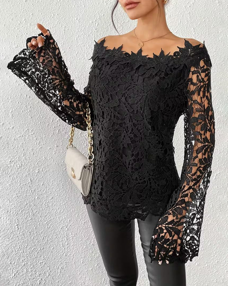 Modische ärmellose gehäkelte Bluse