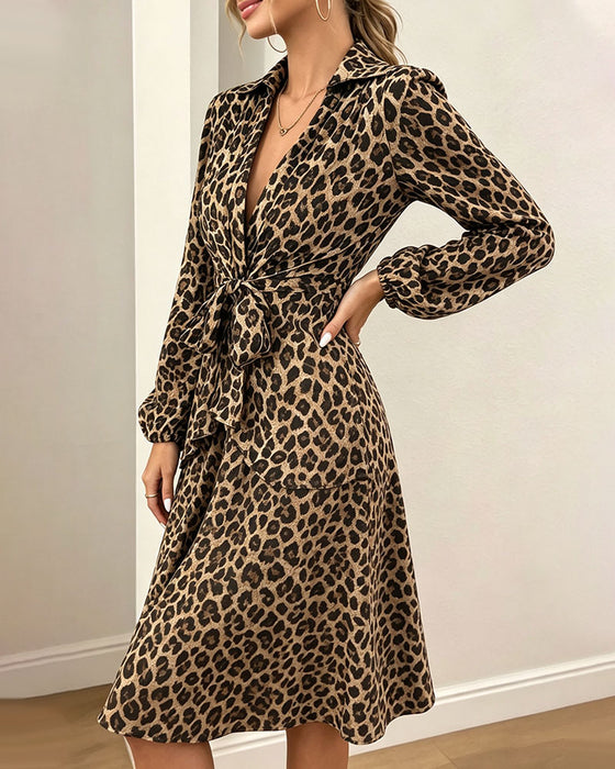 Kleid Leopardenmuster Revers Taille Riemen Hemd