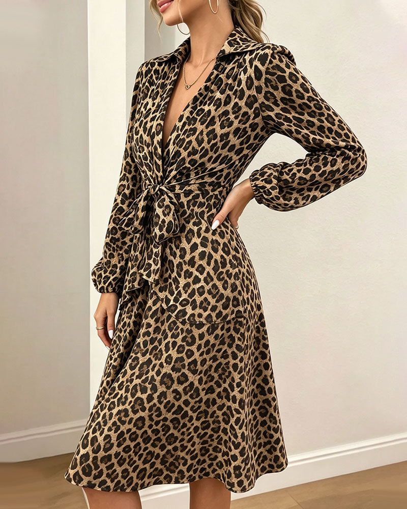 Kleid Leopardenmuster Revers Taille Riemen Hemd
