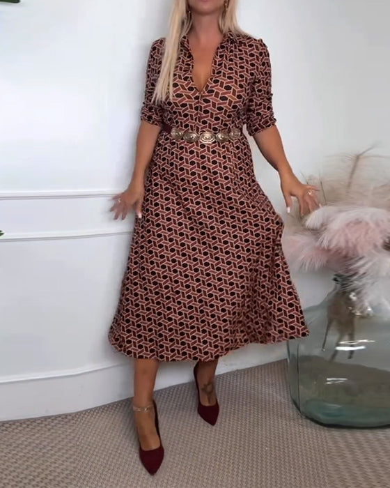 Kleid Mit Reverskragen Und Geometrischem Print