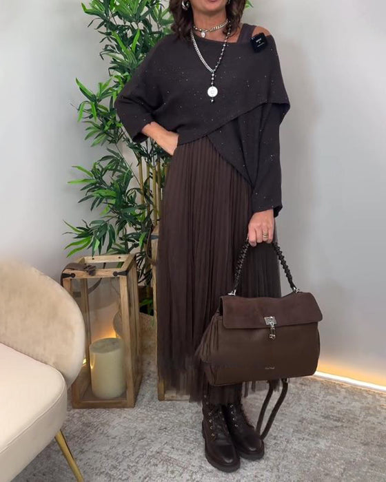 Set Mit Elegantem Stil, Asymmetrischem Pullover Und Spitzenrock