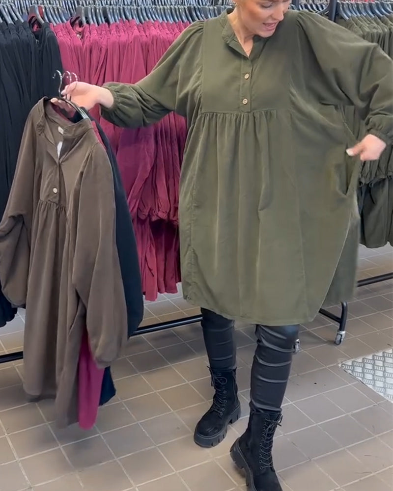 Geknöpftes Kleid mit V-Ausschnitt und langen Ärmeln