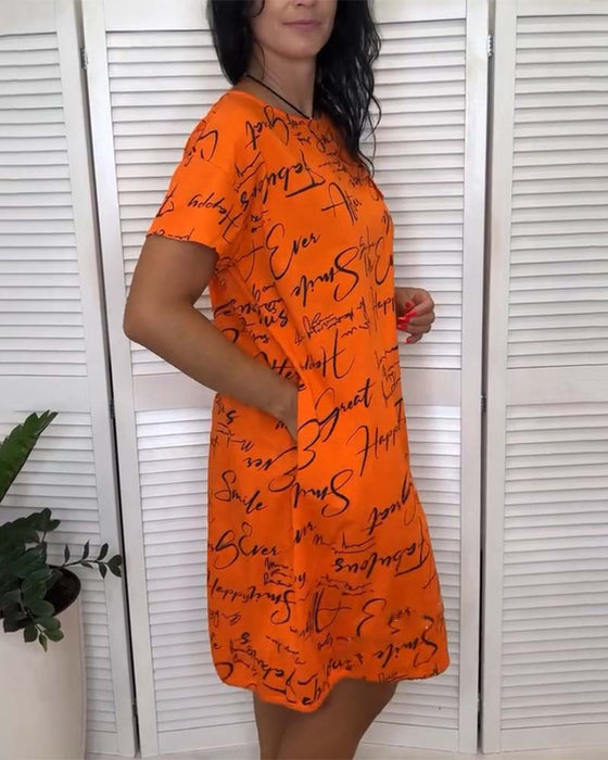 Kleid Rundhalsausschnitt Schriftzug Kurzarm