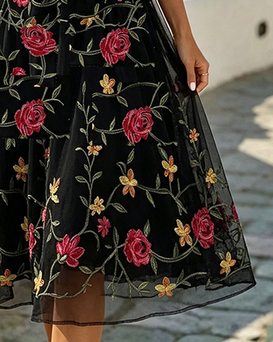 Kleid Blumenprint Rundhals Scheuer A-Linie