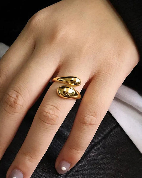 Ring Unregelmäßiger Wassertropfen