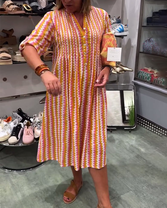 Kleid mit Wellenmuster