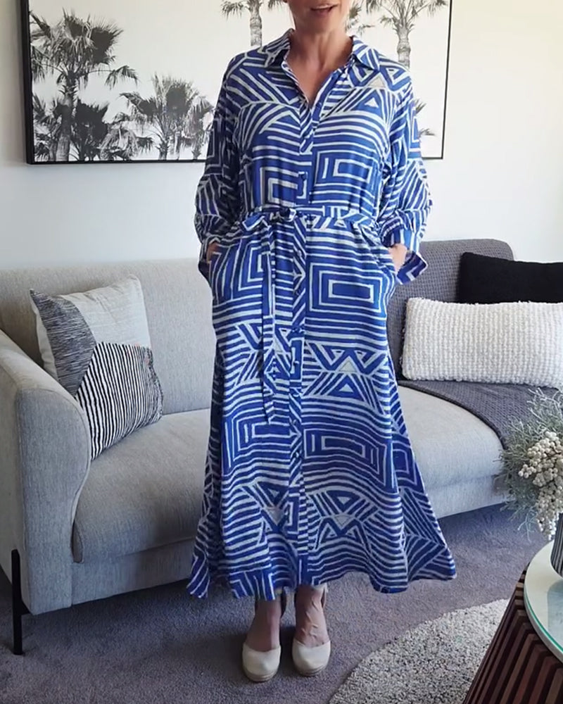 Lässiges Kleid mit geometrischem Muster zum Binden