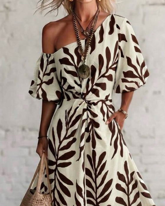 Kleid Ein-Schulter Blattmuster Taille