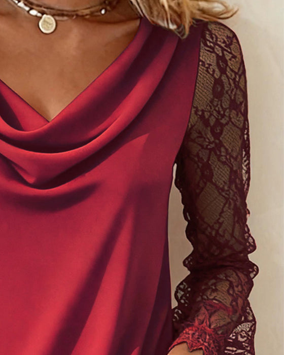 Top mit drapiertem Kragen und Patchwork-Details