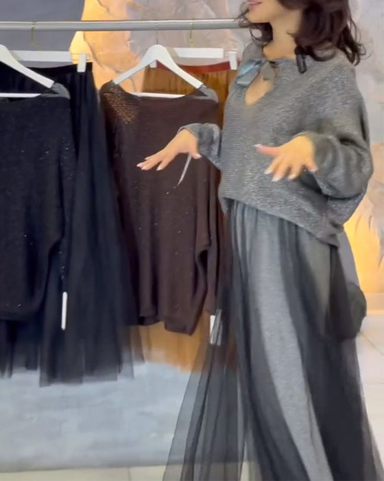 Pullover und Rock mit Fledermausärmeln und Schimmer