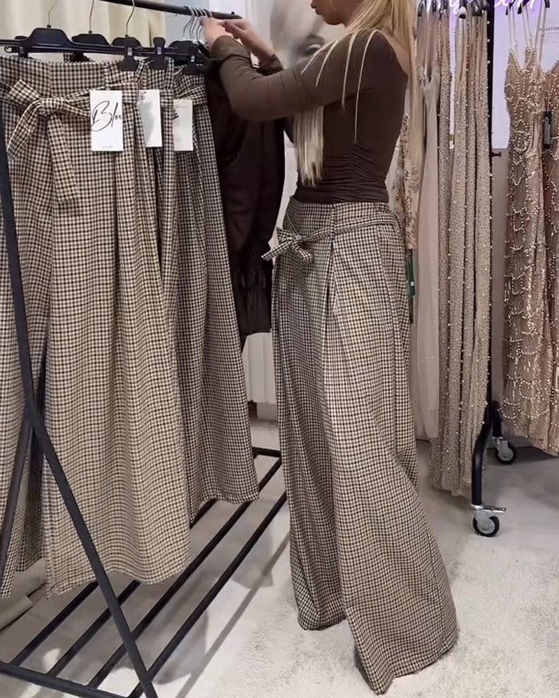 Weite Hose im Hahnentritt-Muster im Old-Money-Stil