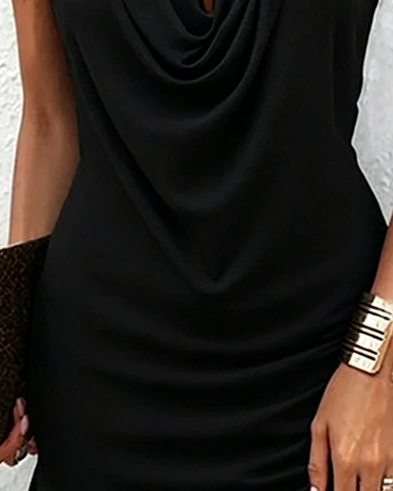 Lässiges Kleid, Drapierter Kragen, Ärmellos