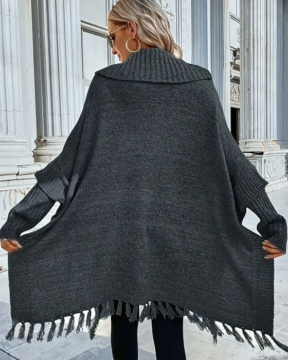 Rollkragenpullover Mit Fledermausärmeln Und Quasten